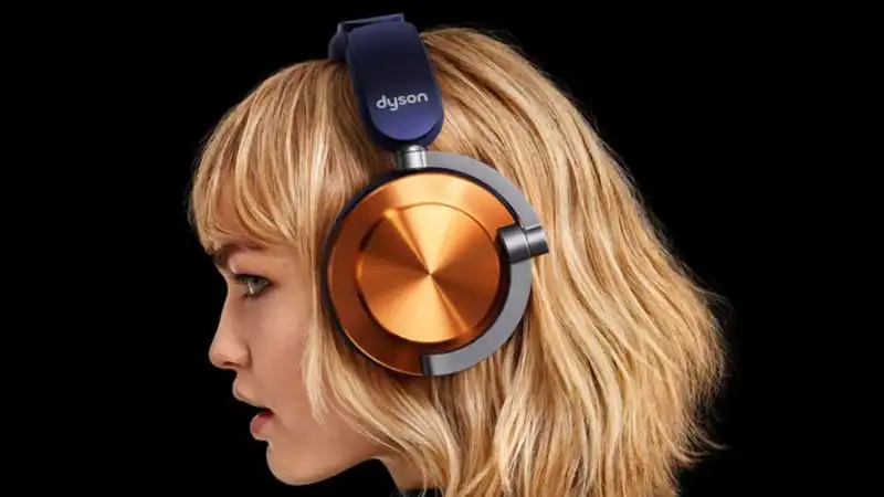 Dyson's giant ANC headphones are perfect for giving the impression of Princess Leia when viewed from the side, but not convincing when viewed from the front.